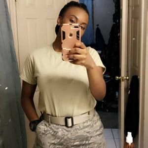 Meet your Posher, Jailisa